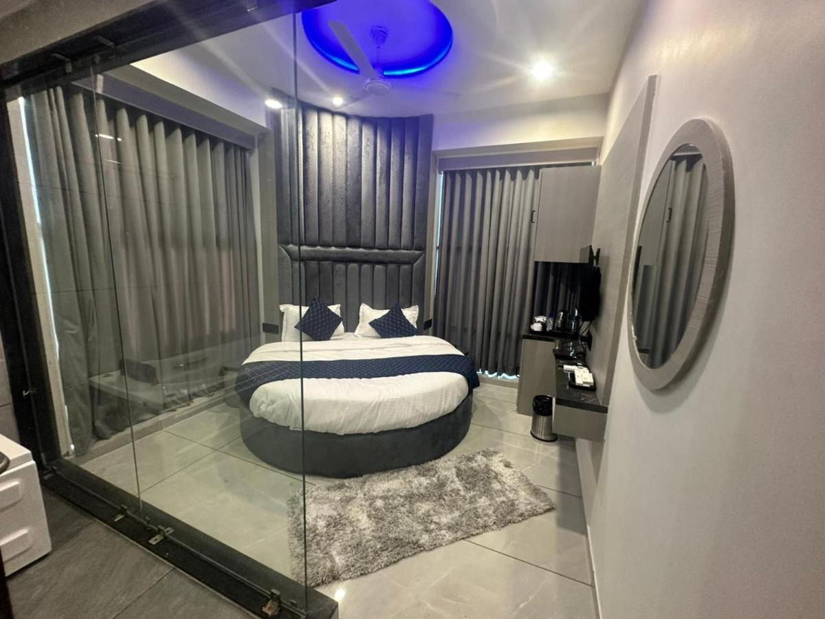 Hotel Asiana Sky Motera Αχμπανταμπάντ Εξωτερικό φωτογραφία