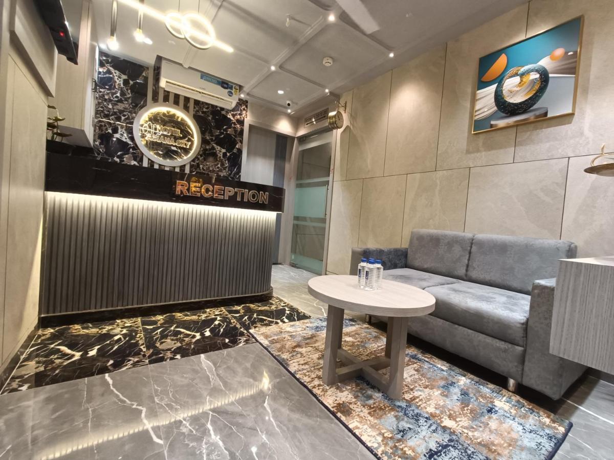 Hotel Asiana Sky Motera Αχμπανταμπάντ Εξωτερικό φωτογραφία