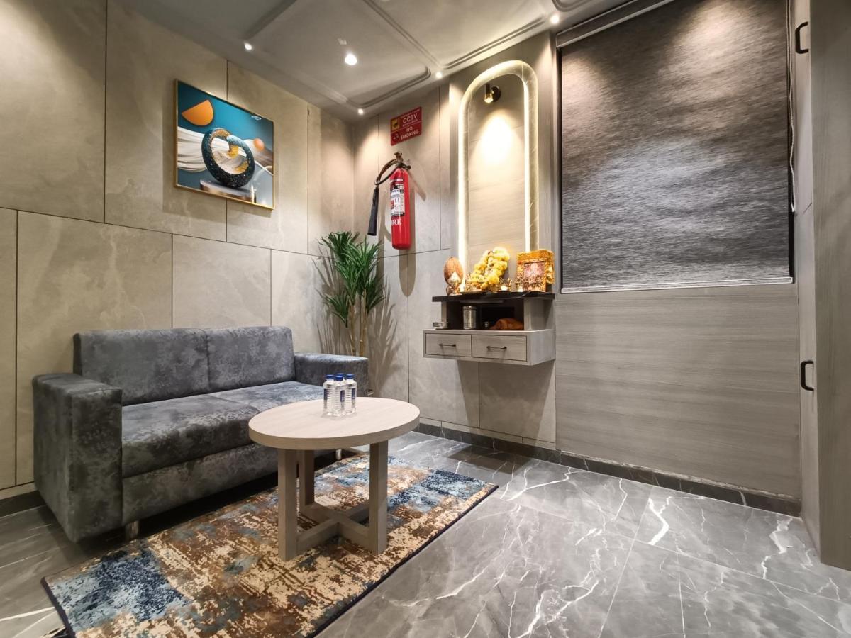 Hotel Asiana Sky Motera Αχμπανταμπάντ Εξωτερικό φωτογραφία